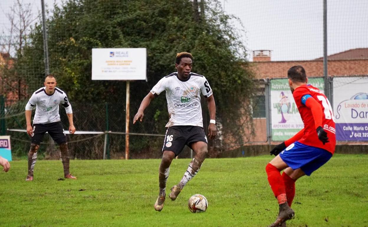 El Salamanca UDS paga su falta de gol con derrota en el campo de un colista con 10 y entra en descenso (1-0)