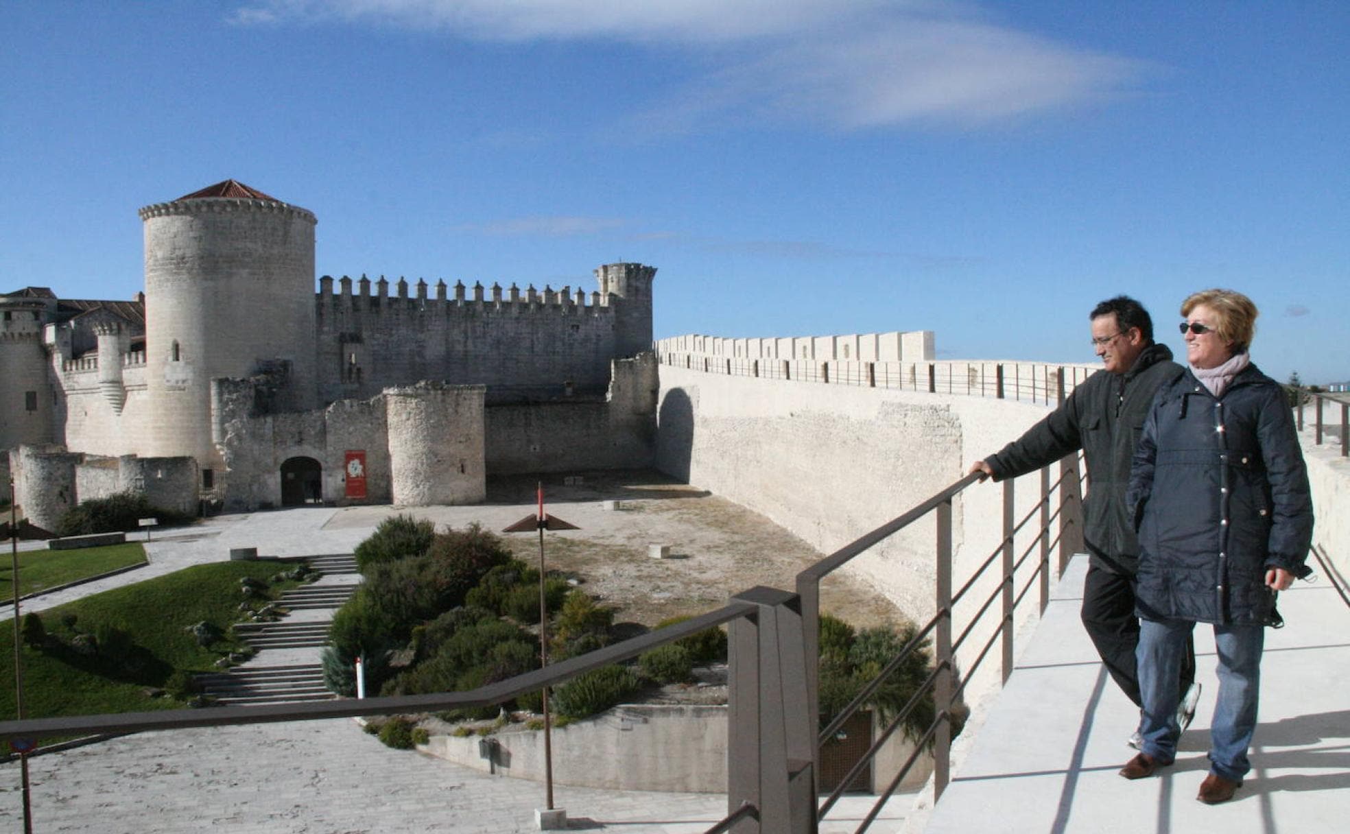 Zona de la muralla próxima al castillo de la villa.