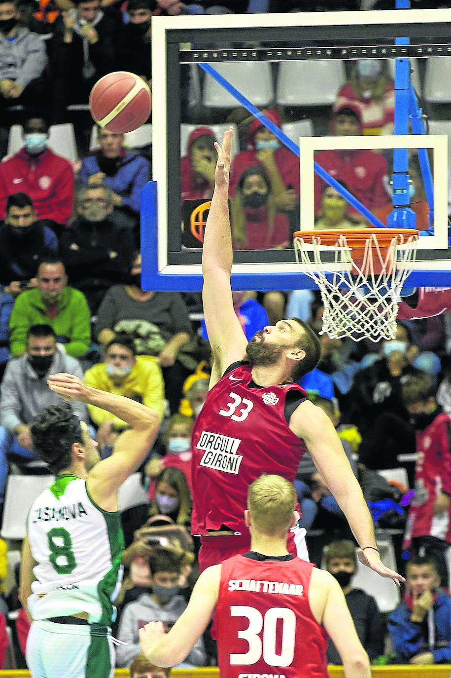 El pívot internacional Marc Gasol, en su debut en la LEBOro ante el Huesca. 