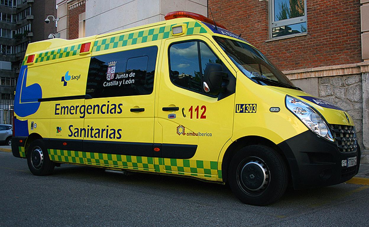 Intoxicado por inhalar humo en el incendio de una vivienda en Tornadizos de Ávila