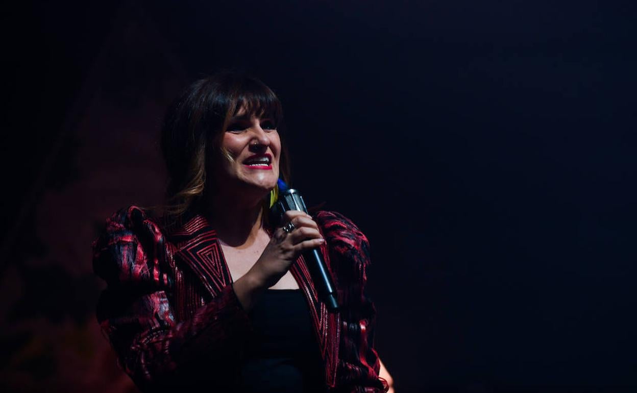La cantante Rozalén, durante su actuación. 
