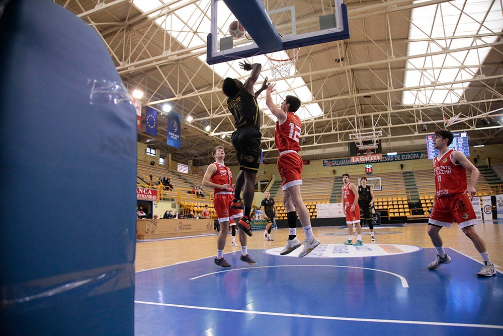 Contundente victoria del Usal La Antigua ante CB La Flecha (87-54)