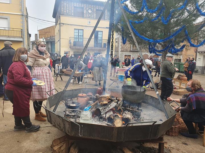 Los vecinos de El Maíllo celebraron la tradicional fiesta popular de la matanza