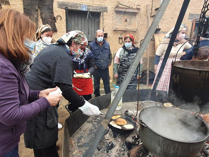 Los vecinos de El Maíllo celebraron la tradicional fiesta popular de la matanza