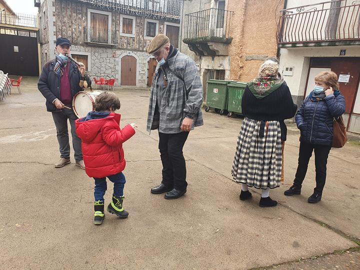 Los vecinos de El Maíllo celebraron la tradicional fiesta popular de la matanza