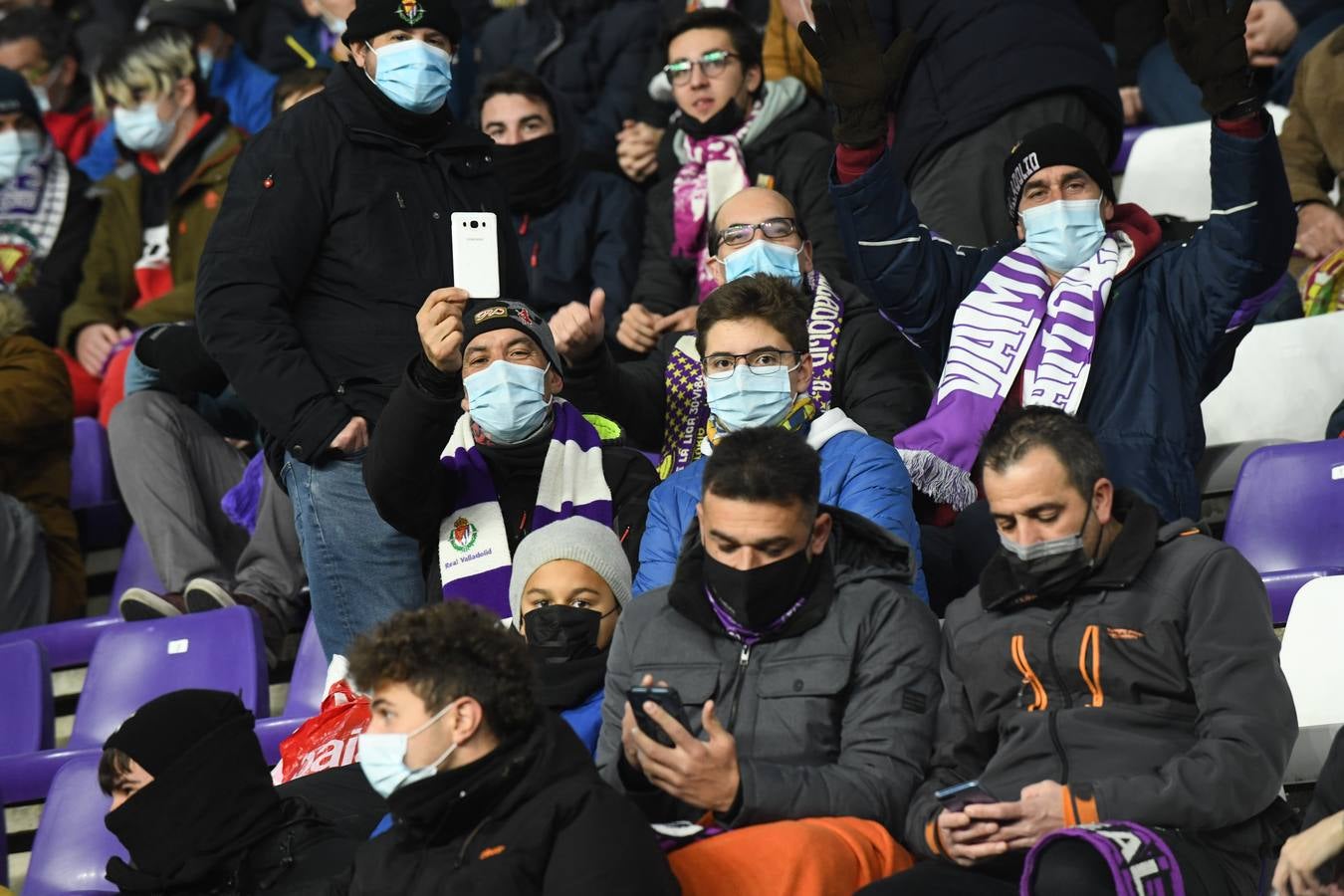 Fotos: Búscate en la grada de Zorrilla (1/4)