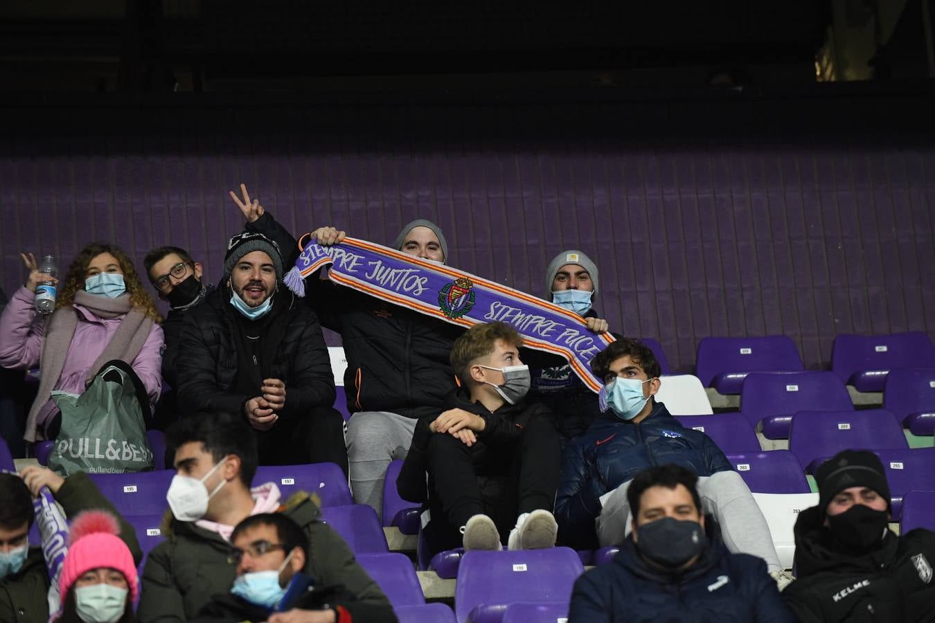 Fotos: Búscate en la grada de Zorrilla (2/4)