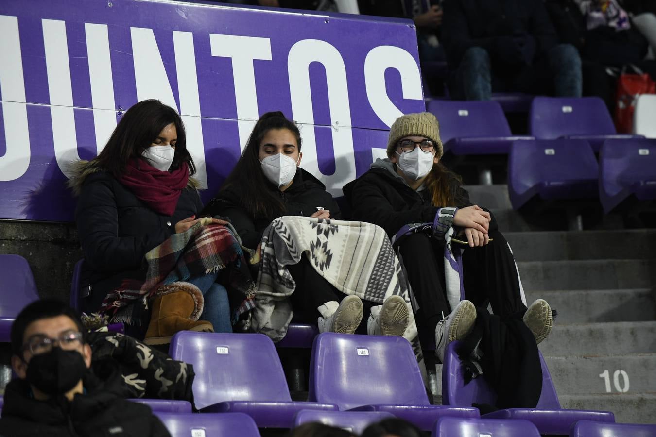 Fotos: Búscate en la grada de Zorrilla (2/4)