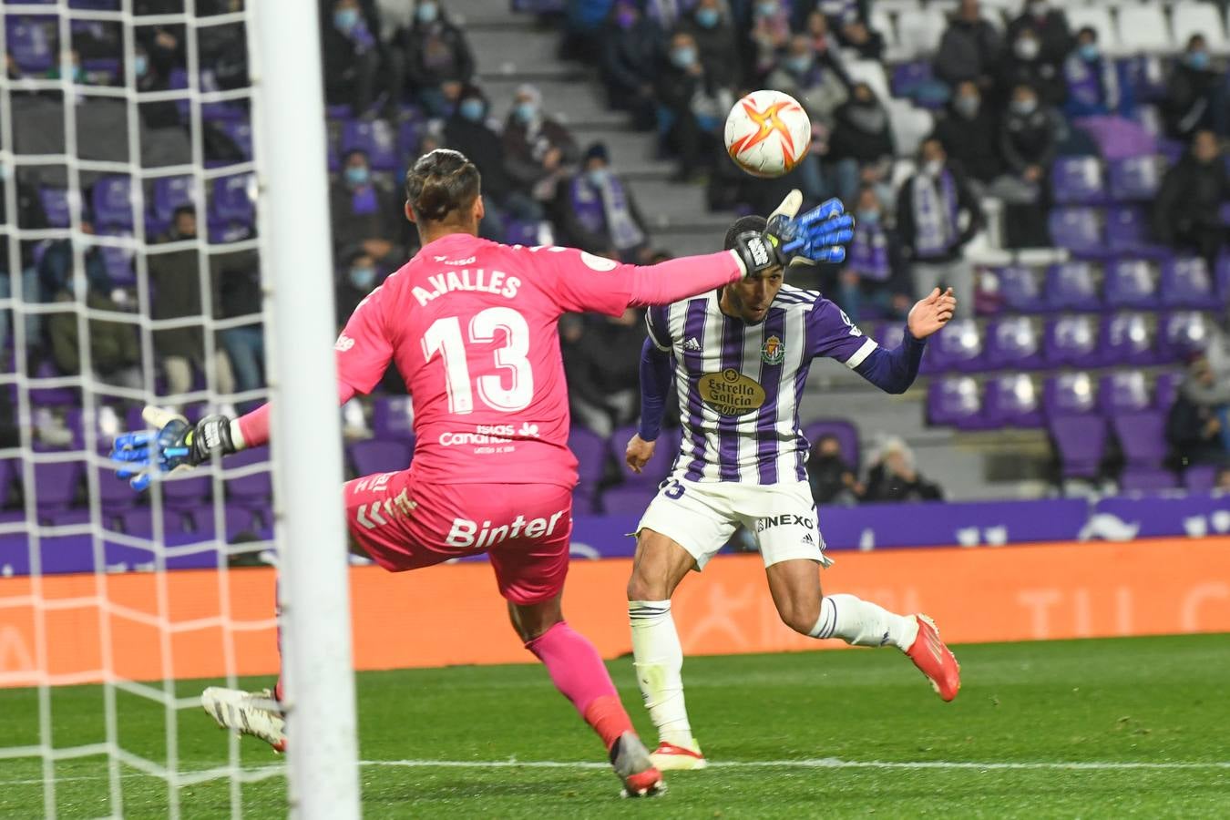 Fotos: El Real Valladolid pasa a tercera ronda de la Copa del Rey tras vencer a Las Palmas (3-1)