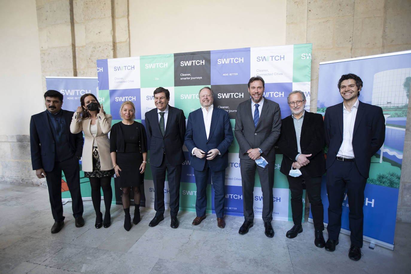 Fotos: Presentación de la fábrica de autobuses eléctricos Switch Mobility en Valladolid