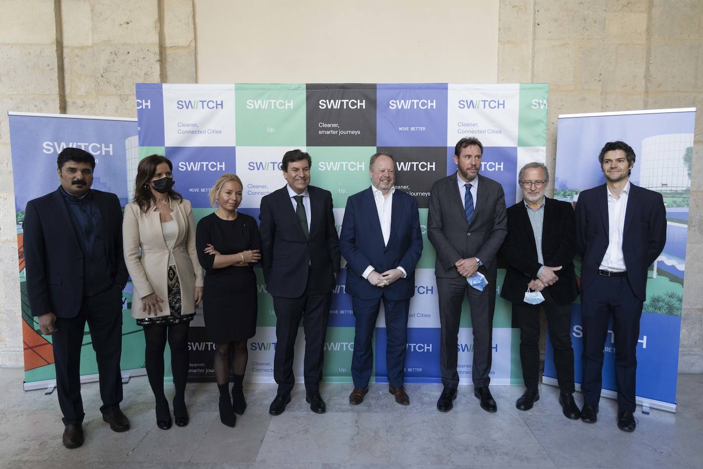 Fotos: Presentación de la fábrica de autobuses eléctricos Switch Mobility en Valladolid