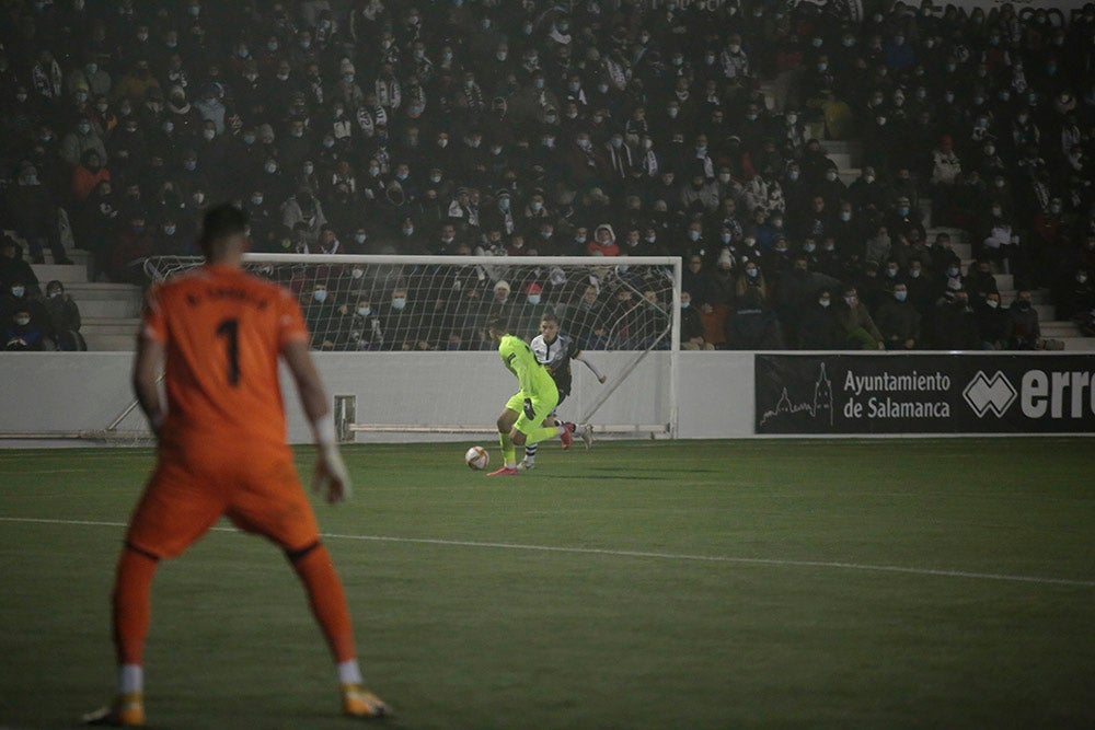 Un cruel final con gol en propia puerta apea de la Copa a un gran Unionistas ante el Elche de Primera (0-1)