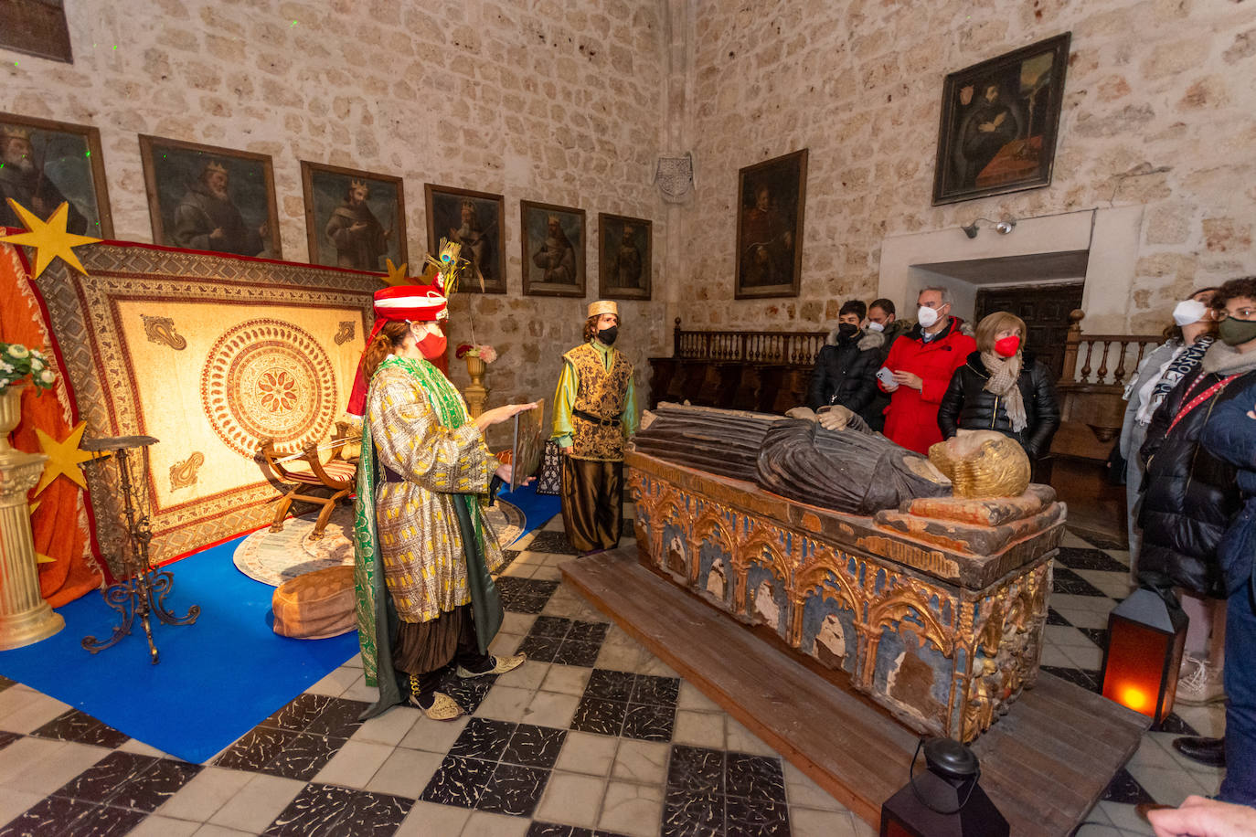 Fotos: Los pajes anuncian la próxima llegada de los Reyes a Palencia