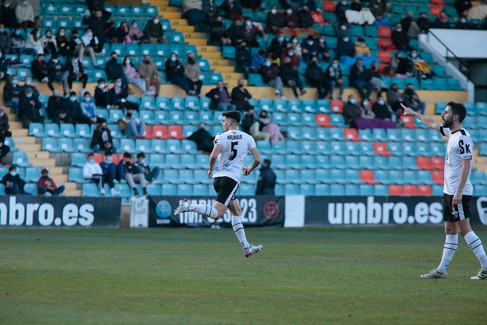 El Salamanca UDS cae con el Pontevedra y pasará las Navidades en puesto de descenso a Tercera RFEF (1-2)