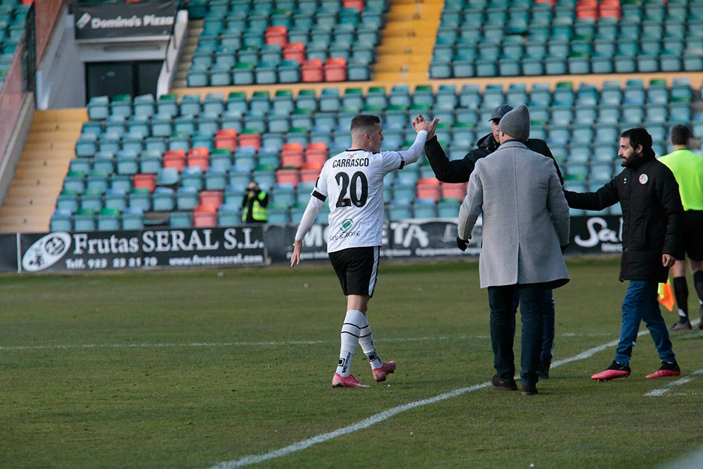 El Salamanca UDS cae con el Pontevedra y pasará las Navidades en puesto de descenso a Tercera RFEF (1-2)