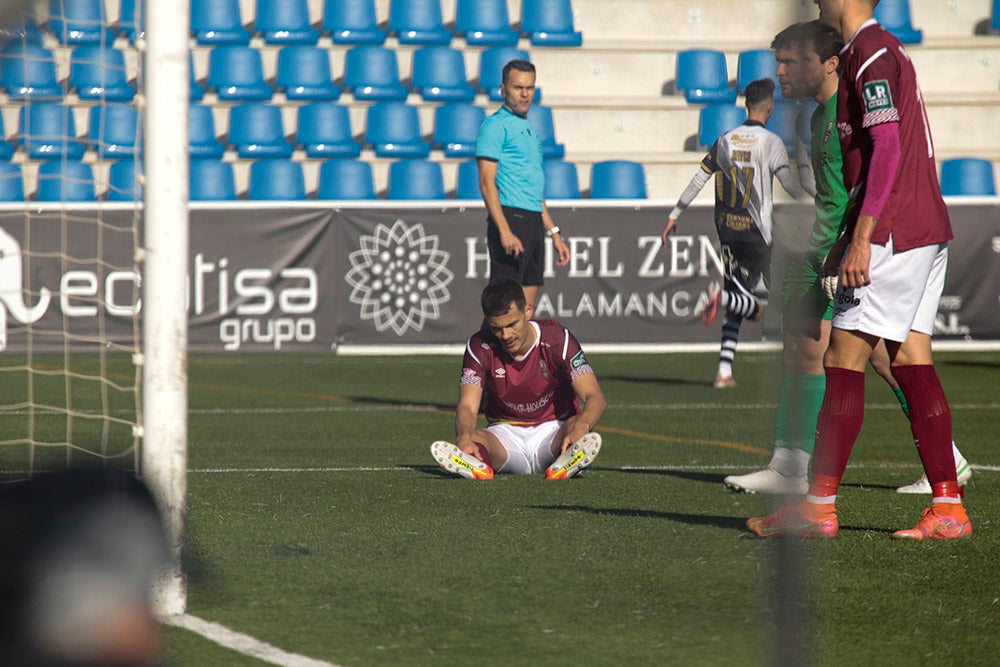 Unionistas vence a la potente UD Logroñés para romper su racha de más dos meses sin ganar en la liga y se va cuarto del grupo al parón