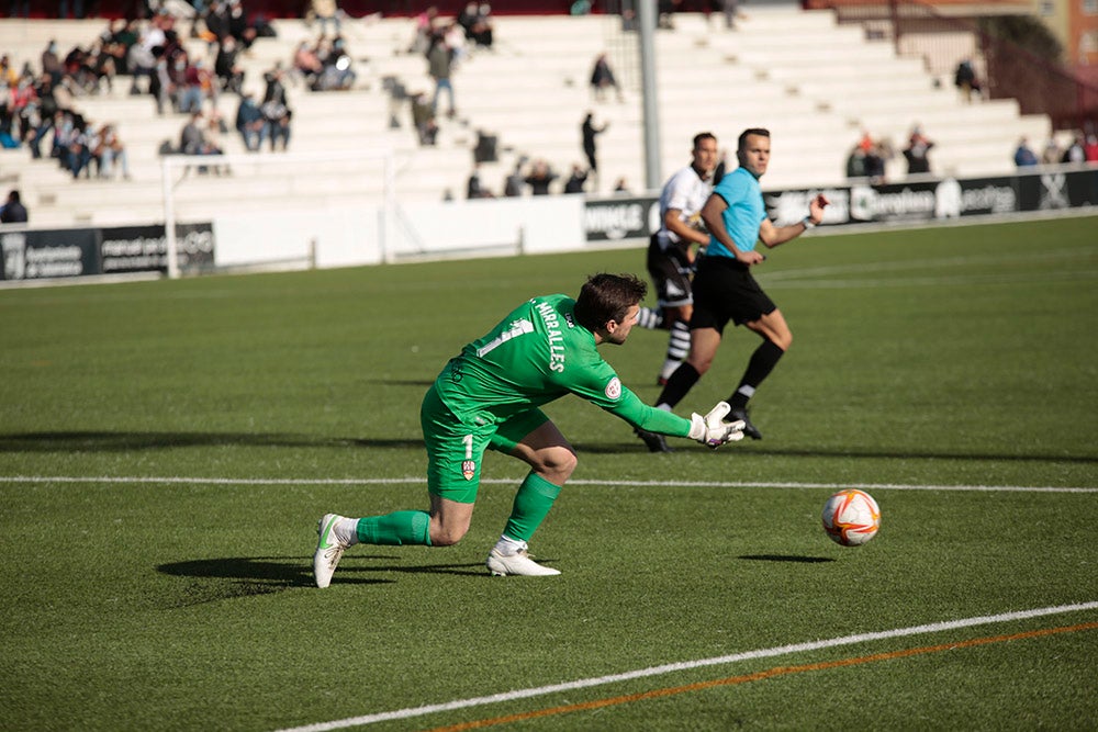 Unionistas vence a la potente UD Logroñés para romper su racha de más dos meses sin ganar en la liga y se va cuarto del grupo al parón