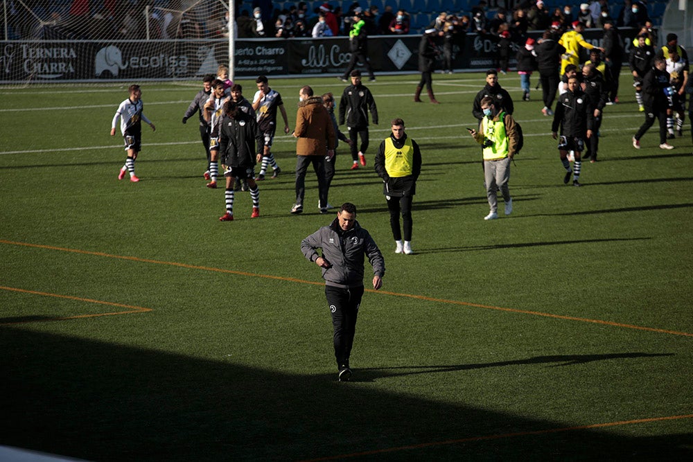 Unionistas vence a la potente UD Logroñés para romper su racha de más dos meses sin ganar en la liga y se va cuarto del grupo al parón