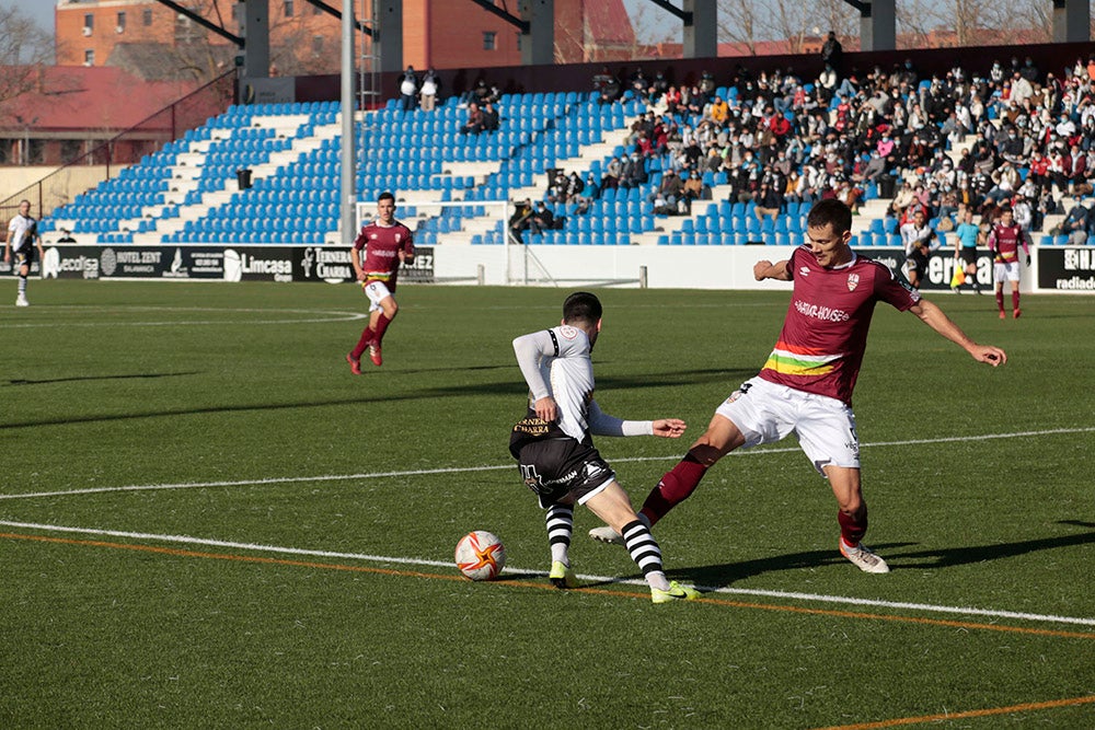 Unionistas vence a la potente UD Logroñés para romper su racha de más dos meses sin ganar en la liga y se va cuarto del grupo al parón