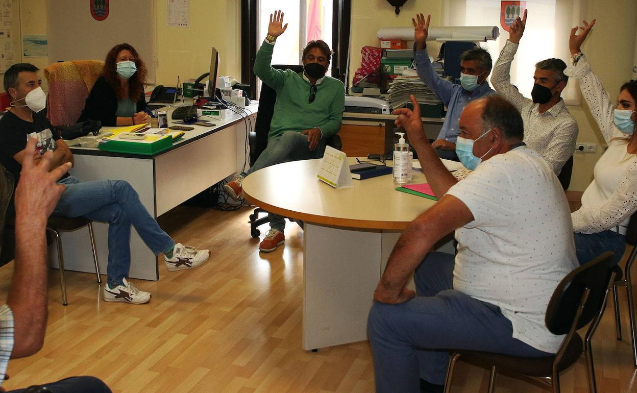 Moción en Hontanares (Segovia) 