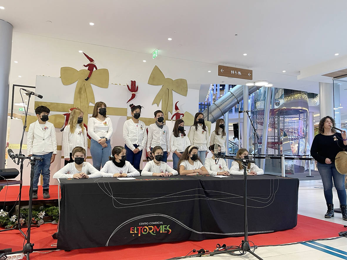 Actuación del CEIP Rufino Blanco, uno de los ganadores del certamen. 