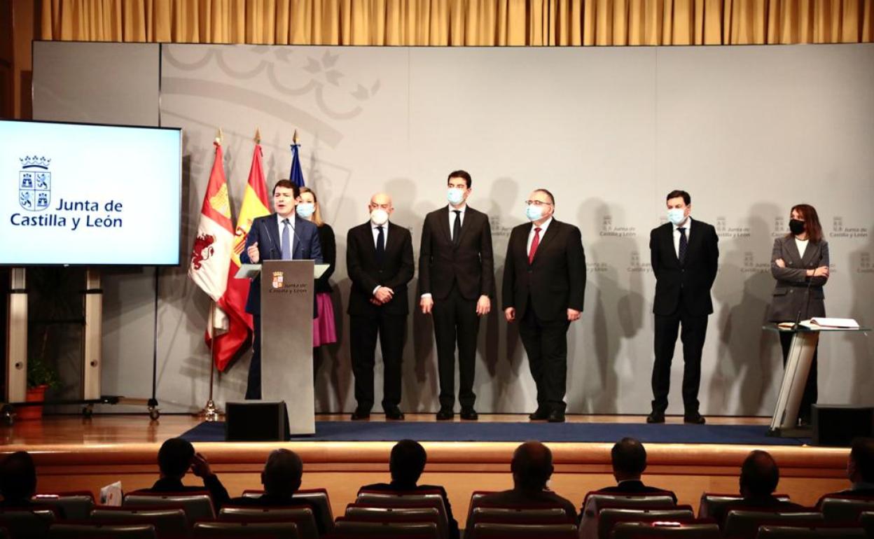 Mañueco interviene en el acto de toma de posesión de Alejandro Vázquez.