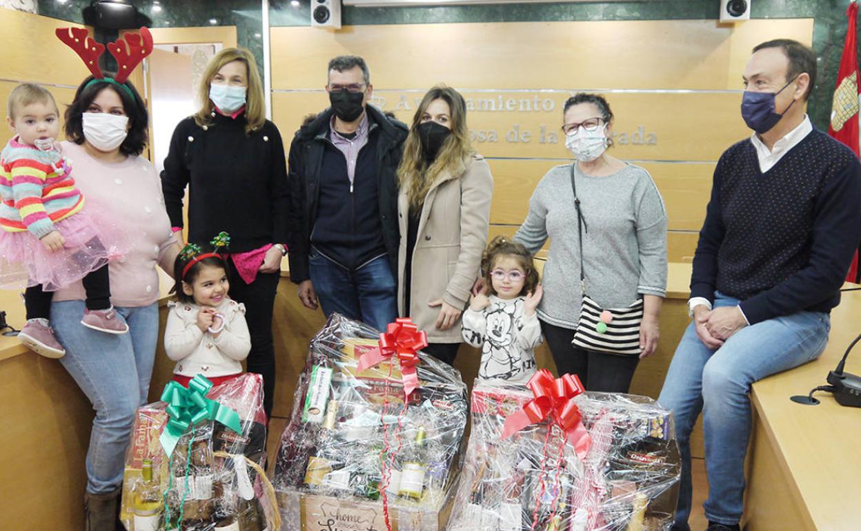 Entrega de premios del I Concurso de Decoración de balcones en Carbajosa de la Sagrada. 