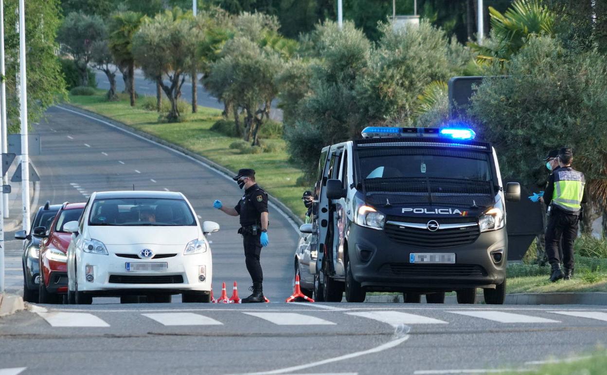 Detenido en Las Berlanas (Ávila) tras huir de un control policial en la A-50 en Peñaranda de Bracamonte