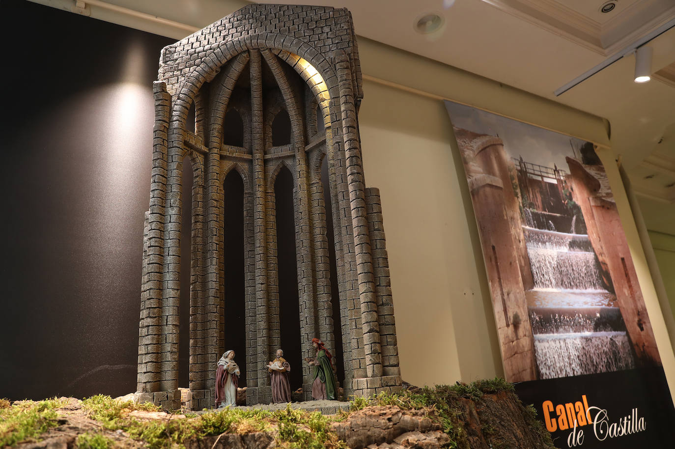 Fotos: La recreación de la cripta, en la Oficina de Turismo