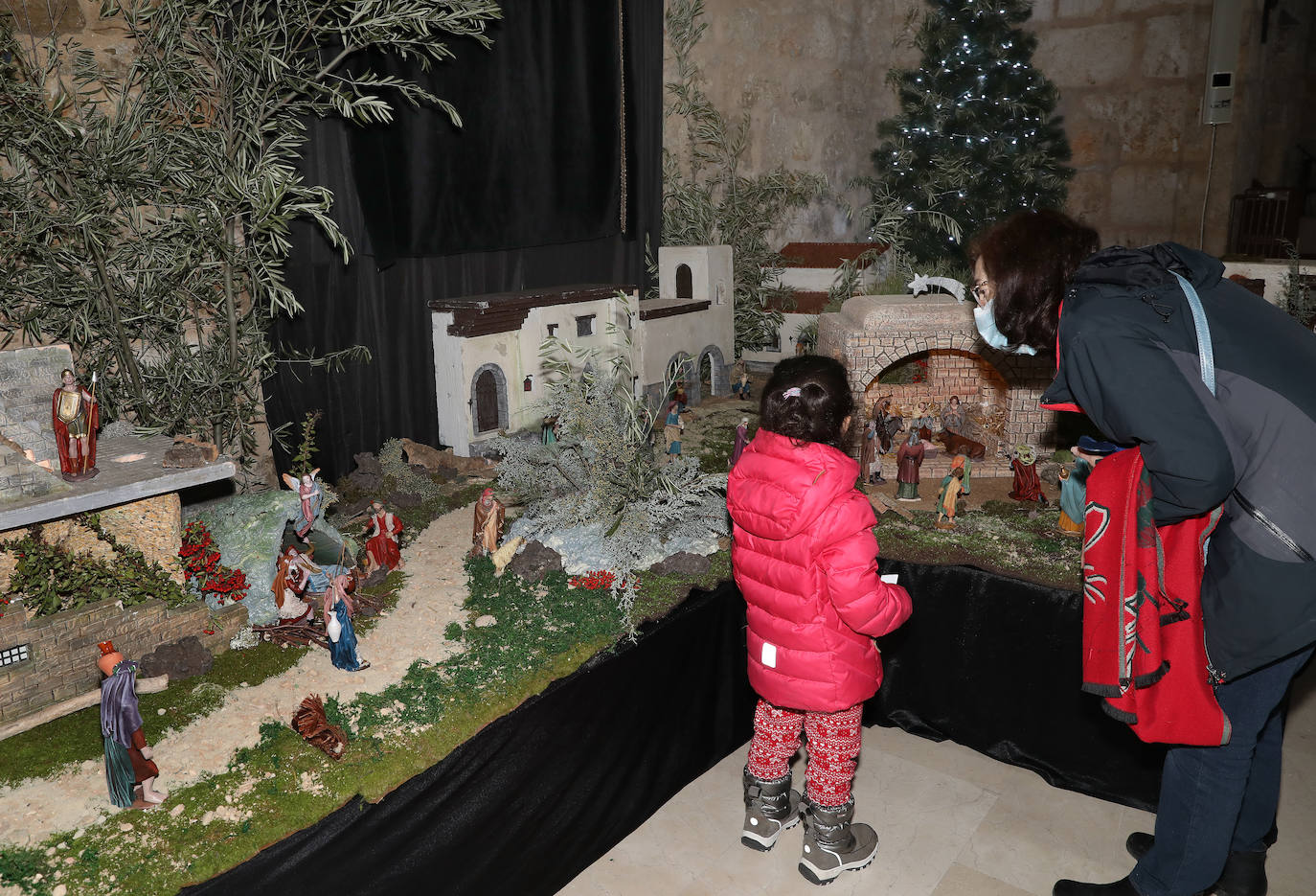 Fotos: Montaje en la capilla de la Soledad