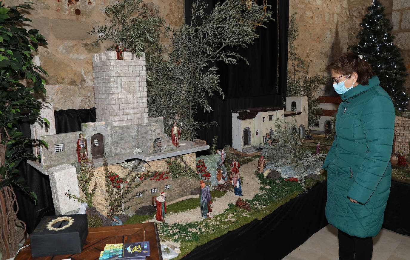 Fotos: Montaje en la capilla de la Soledad