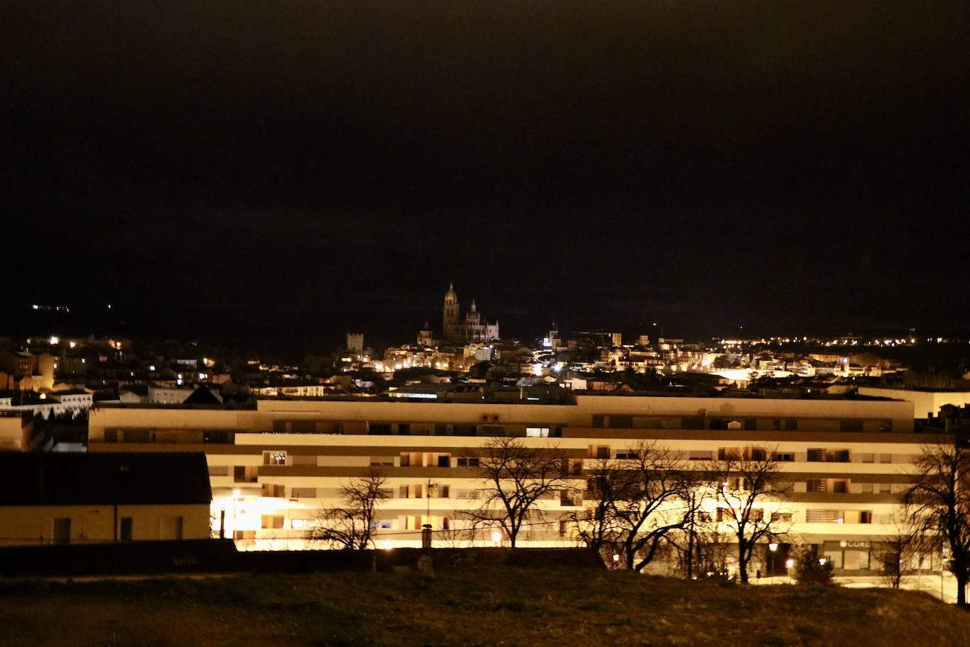 Vista de Segovia tras el apagón durante la noche de Navidad.