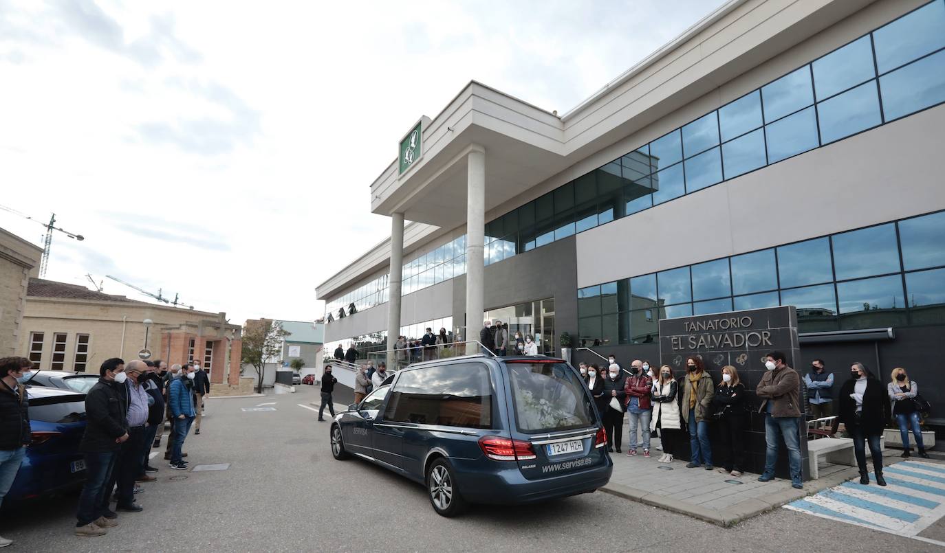 Valladolid despide a Roberto Fraile. Amigos y familiares rindieron homenaje al cámara tiroteado en Burkina Faso.