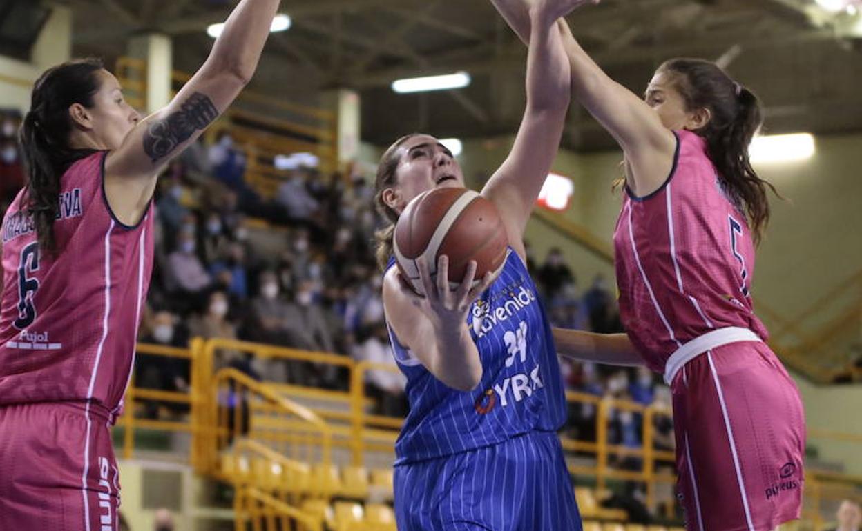 El CB Avenida se va líder en solitario al 2022 (85-62)