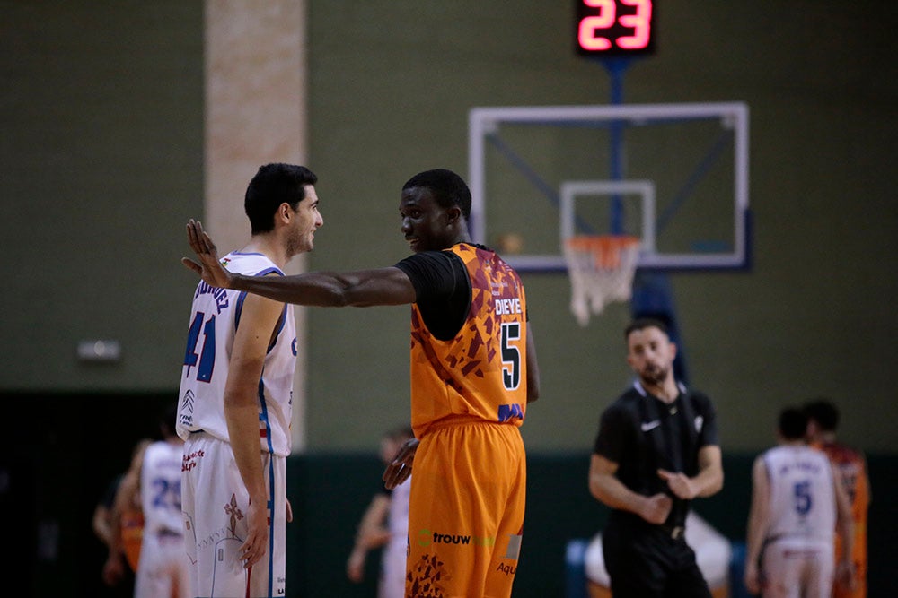 El colista Aquimisa vuelve a tirar otro partido que tenía 'ganado' en el ultimo cuarto (74-77)