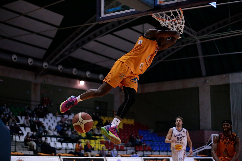 El colista Aquimisa vuelve a tirar otro partido que tenía 'ganado' en el ultimo cuarto (74-77)