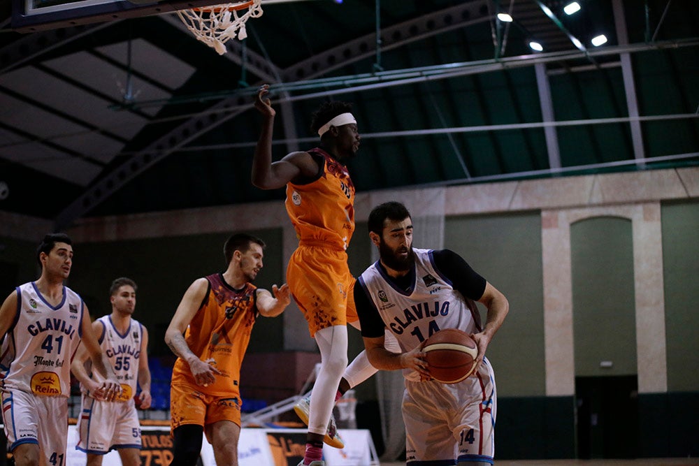 El colista Aquimisa vuelve a tirar otro partido que tenía 'ganado' en el ultimo cuarto (74-77)