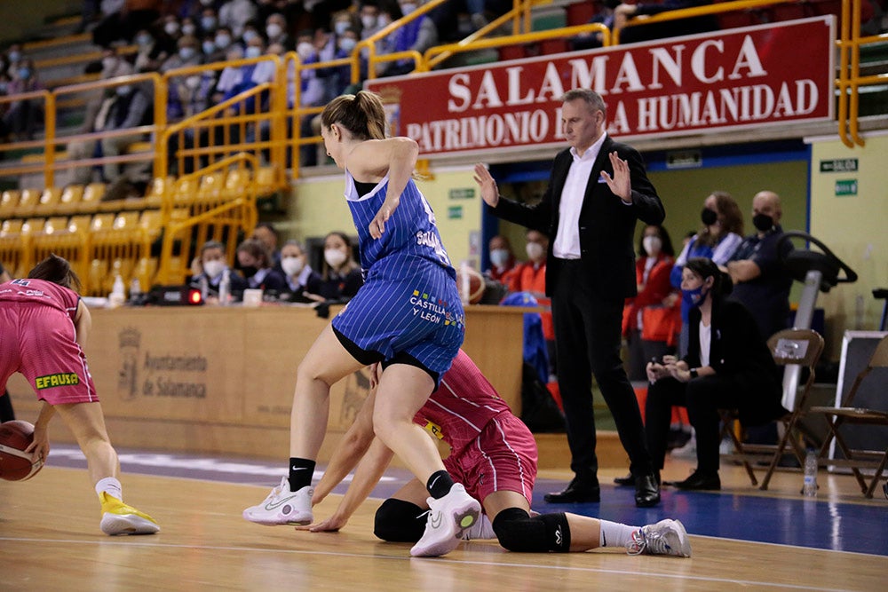 El CB Avenida se va líder en solitario al 2022 (85-62)