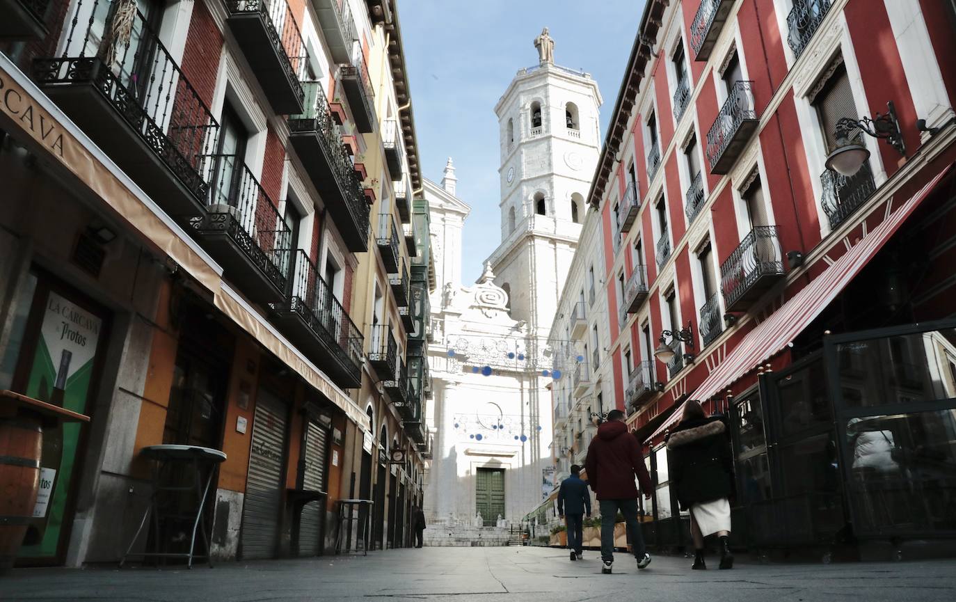 Fotos: Valladolid estrena el año con paseos y pocas consumiciones en las terrazas