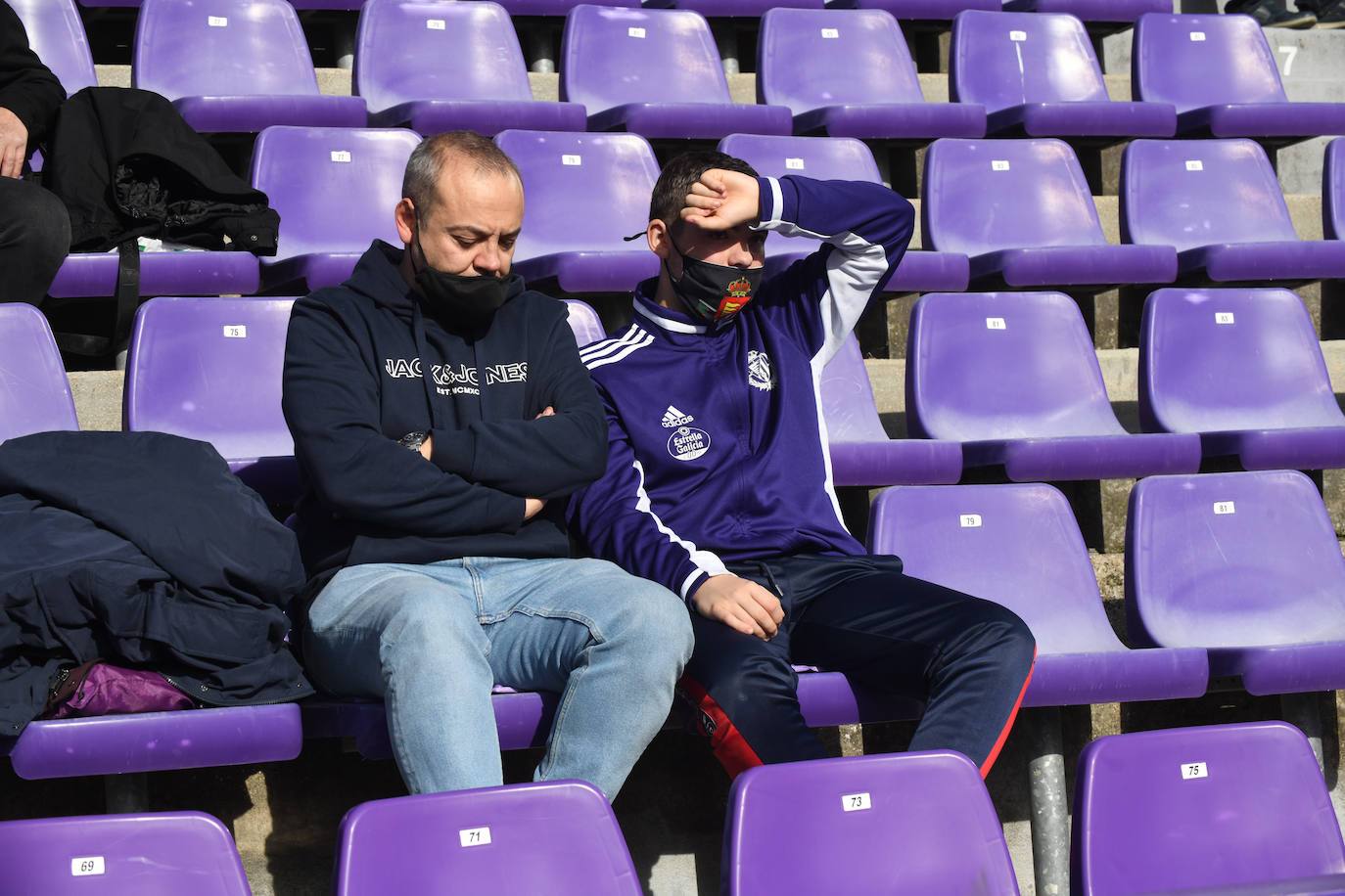 Fotos: Búscate en la grada del Real Valladolid-Leganés (3/4)