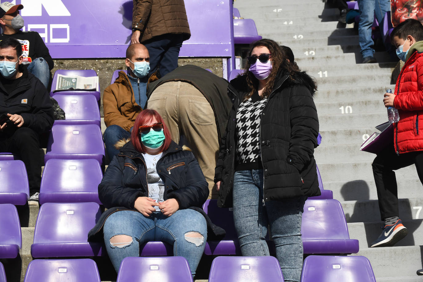 Fotos: Búscate en la grada del Real Valladolid-Leganés (3/4)