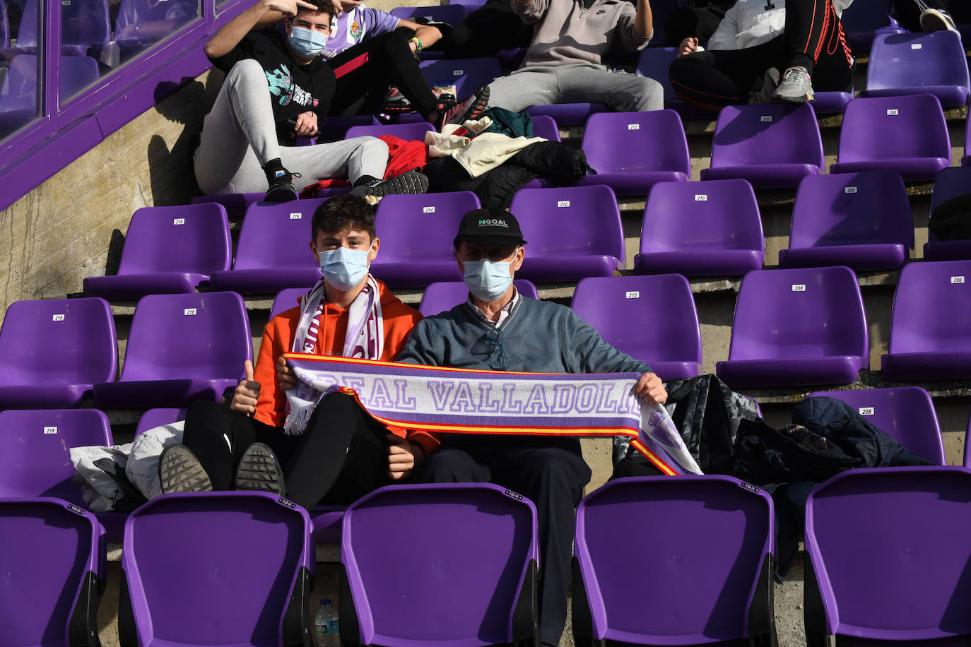 Fotos: Búscate en la grada del Real Valladolid-Leganés (4/4)