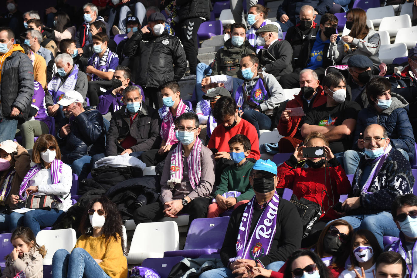 Fotos: Búscate en la grada del Real Valladolid-Leganés (4/4)