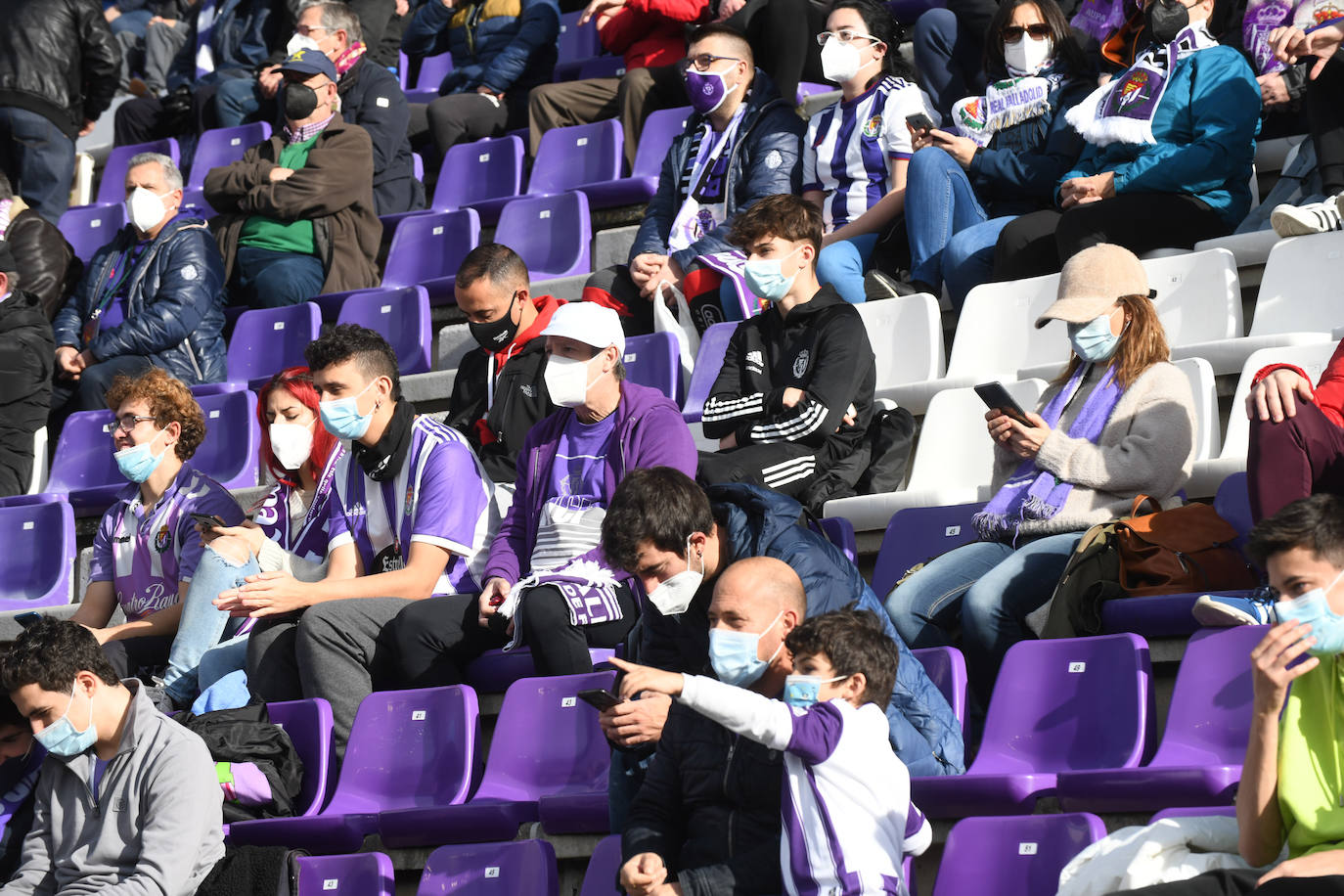 Fotos: Búscate en la grada del Real Valladolid-Leganés (1/4)