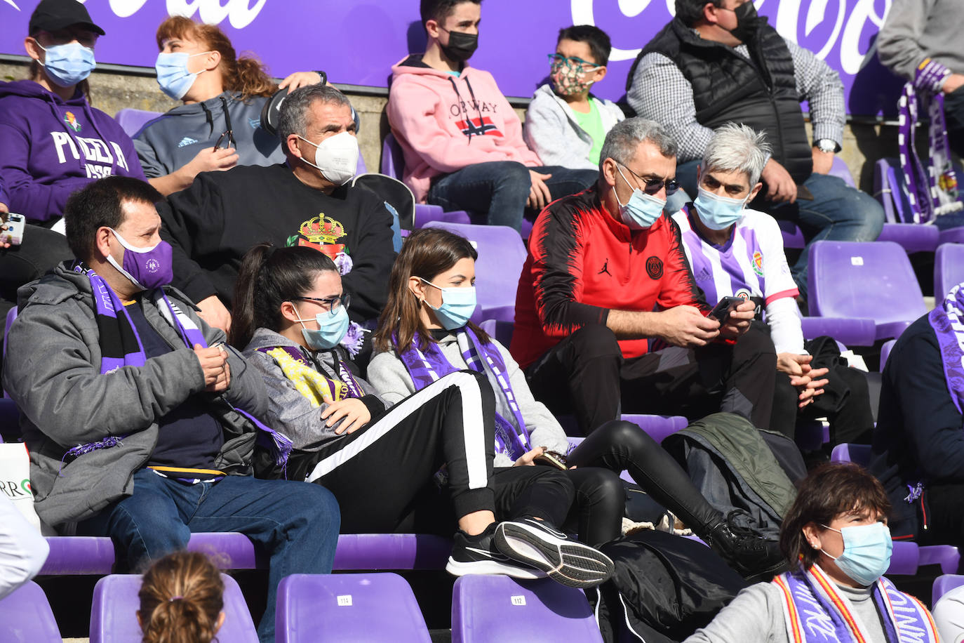 Fotos: Búscate en la grada del Real Valladolid-Leganés (2/4)