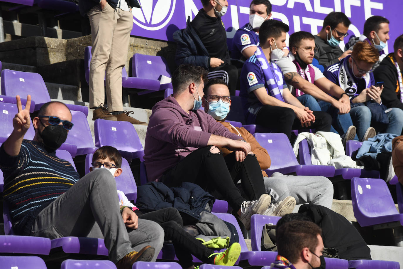 Fotos: Búscate en la grada del Real Valladolid-Leganés (3/4)