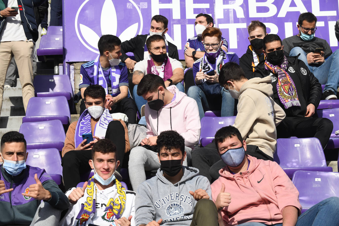 Fotos: Búscate en la grada del Real Valladolid-Leganés (3/4)