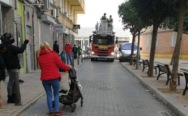 Los Bomberos, este lunes por la mañana en el lugar de los hechos. 