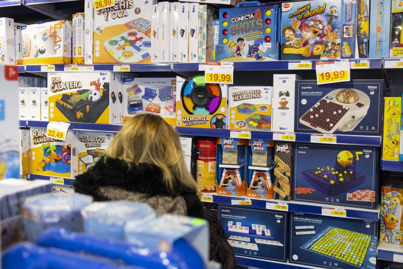 Fotos: Los comercios de Valladolid se llenan antes de la noche de Reyes