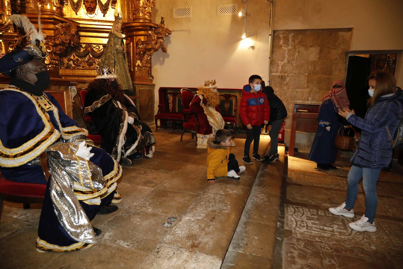 Los Reyes reciben las cartas de los niñosde la comarca de Peñafiel.